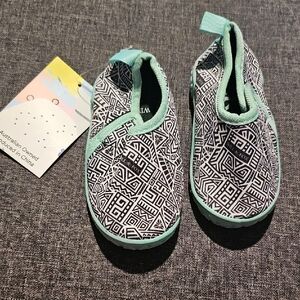 NWT Kids Aqua Water Shoes Black Green Size 5 Toddler Will Fox Summer Boy Girl